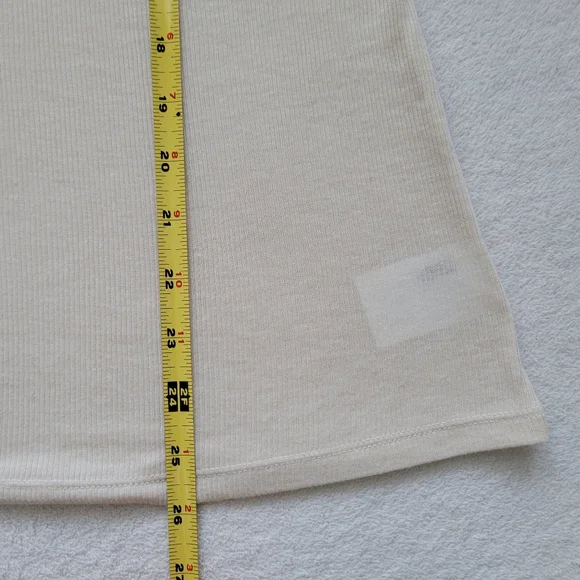 2011 NWOT Lightweight Ribbed Halter Tank Top Small Cream | Old Navy - Picture 4 of 14